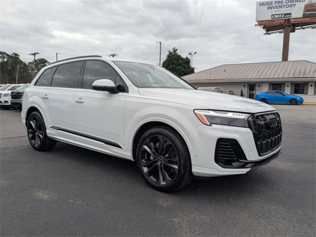 Used 2025 Audi Q7 55 Premium SUV