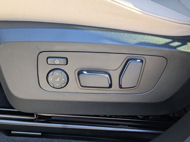 2026 BMW X3 30 - Photo 21