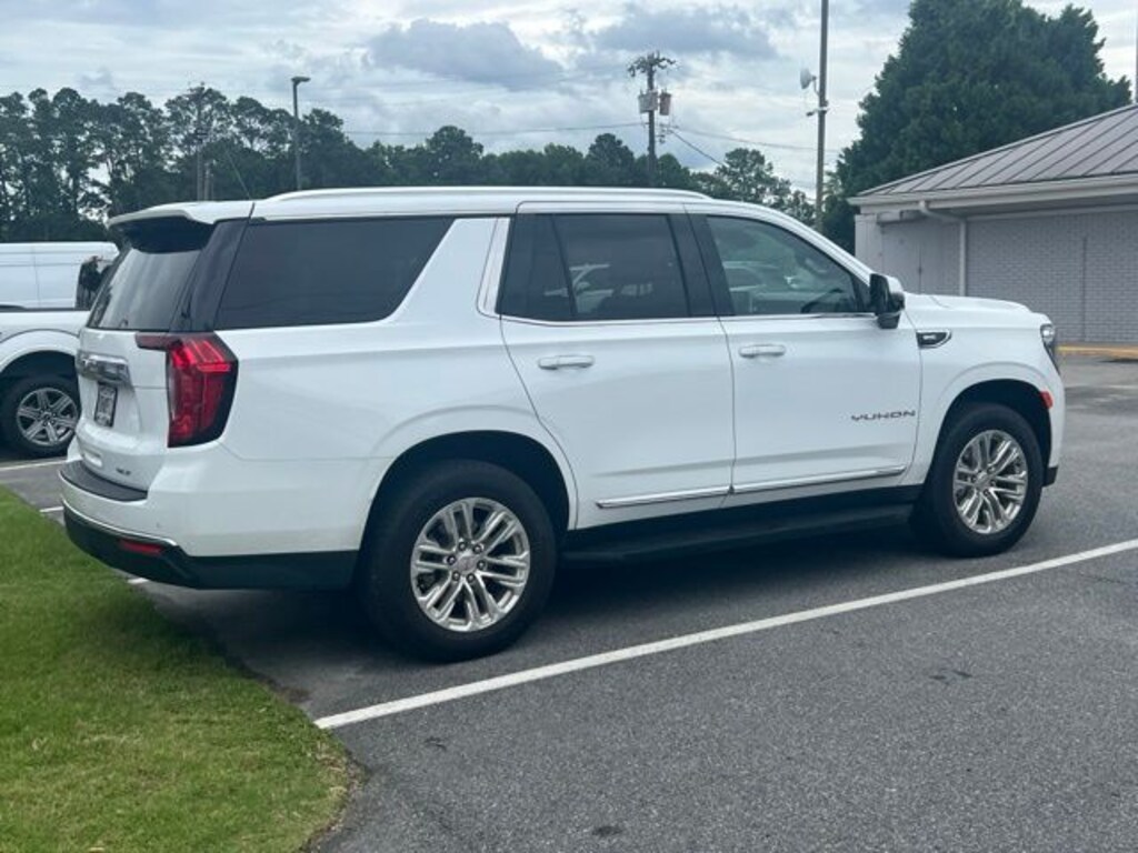 Used 2024 GMC Yukon SLT SUV