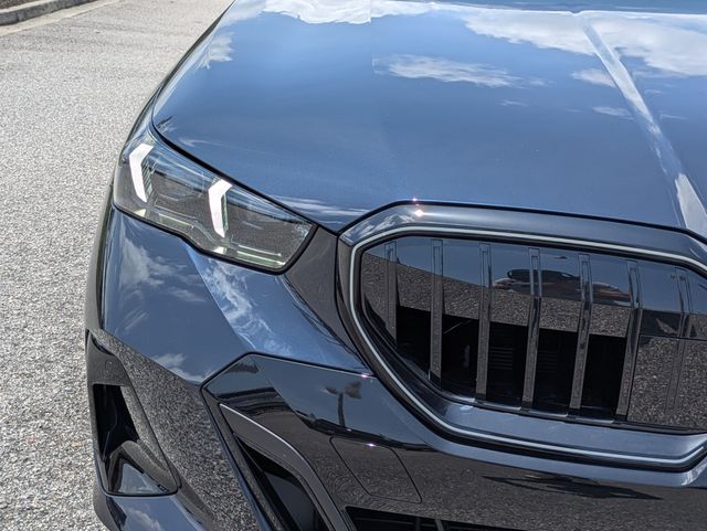 2027 BMW 5 Series 530i - Photo 11