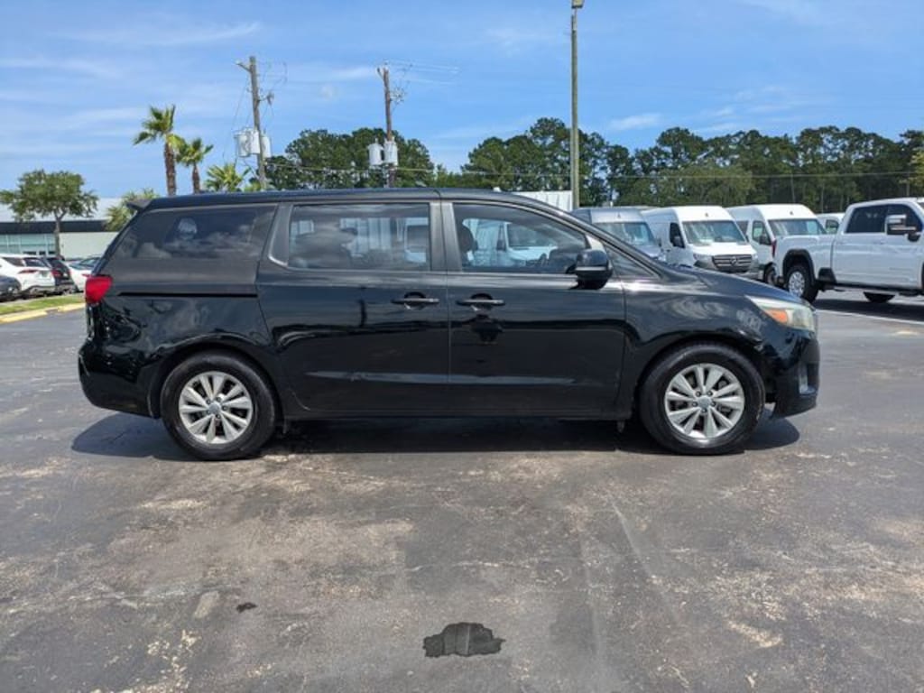 Used 2016 Kia Sedona L FWD Van