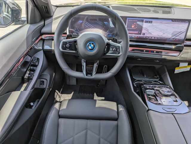2027 BMW 5 Series 550e - Photo 16