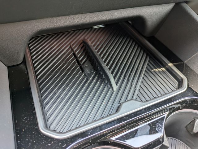 2027 BMW 5 Series 550e - Photo 23