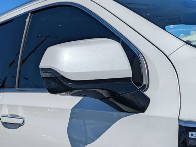 2022 GMC Yukon XL Denali - Photo 13