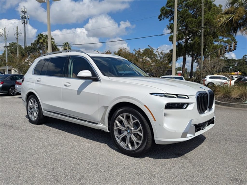 New 2026 BMW X7 xDrive40i SUV
