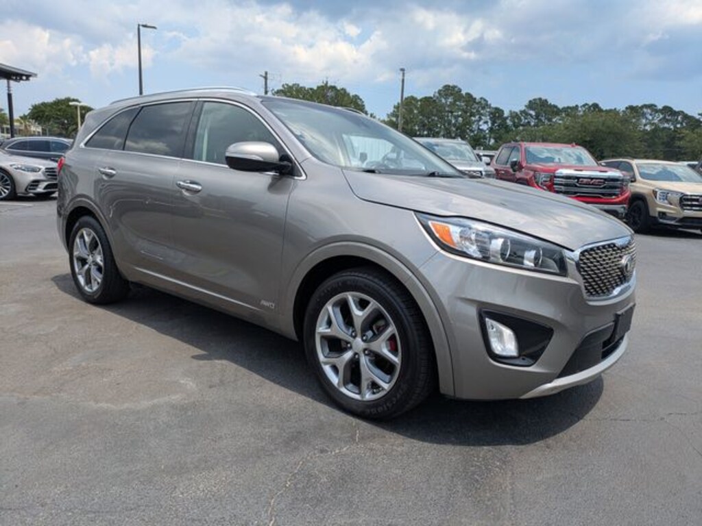 Used 2017 Kia Sorento 3.3L SX SUV