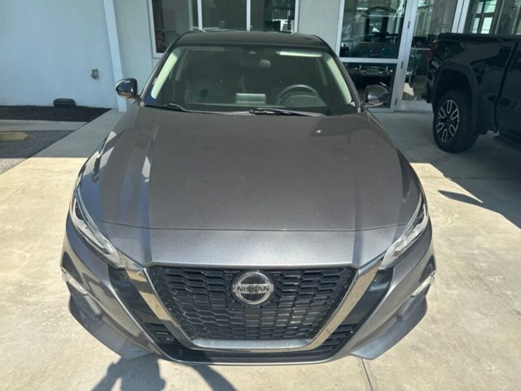 Used 2022 Nissan Altima 2.5 SR Sedan