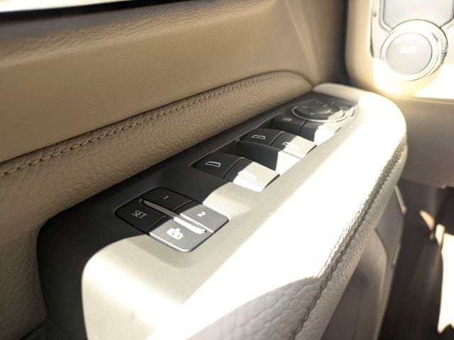 2022 GMC Yukon XL Denali - Photo 30