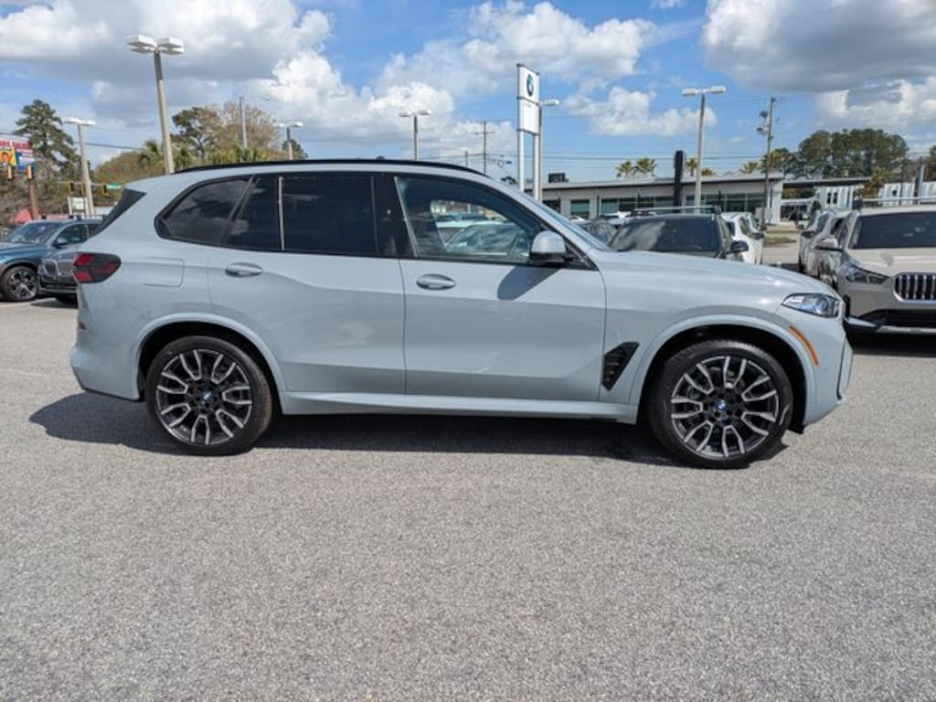 New 2026 BMW X5 sDrive40i SUV