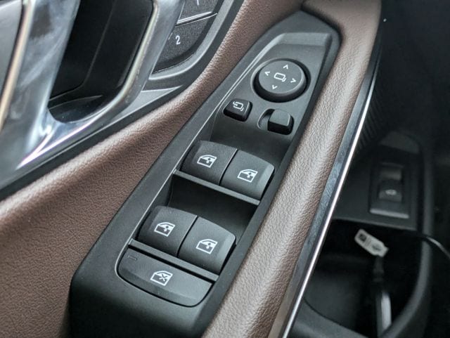 2026 BMW 3 Series 330i - Photo 25