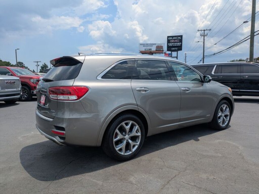 Used 2017 Kia Sorento 3.3L SX SUV