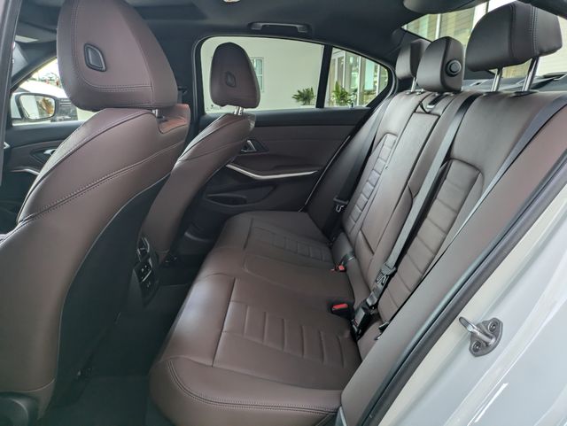 2026 BMW 3 Series 330i - Photo 14