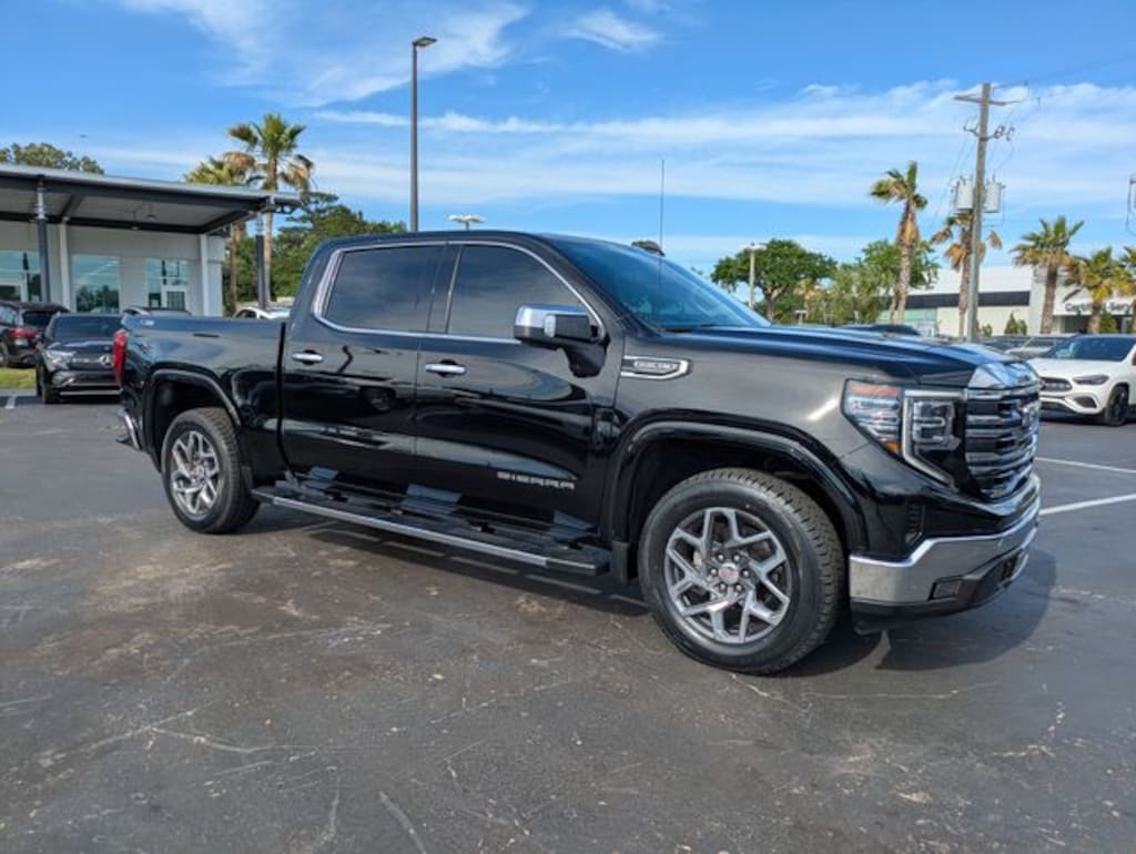 Used 2023 GMC Sierra 1500 SLT Truck Crew Cab