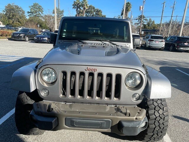 2016 Jeep Wrangler Unlimited Sahara photo 2