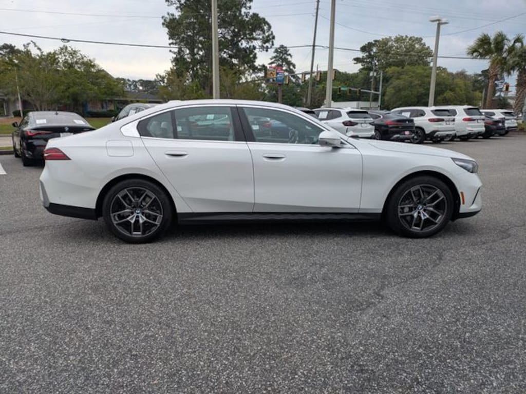 New 2026 BMW 530i Sedan