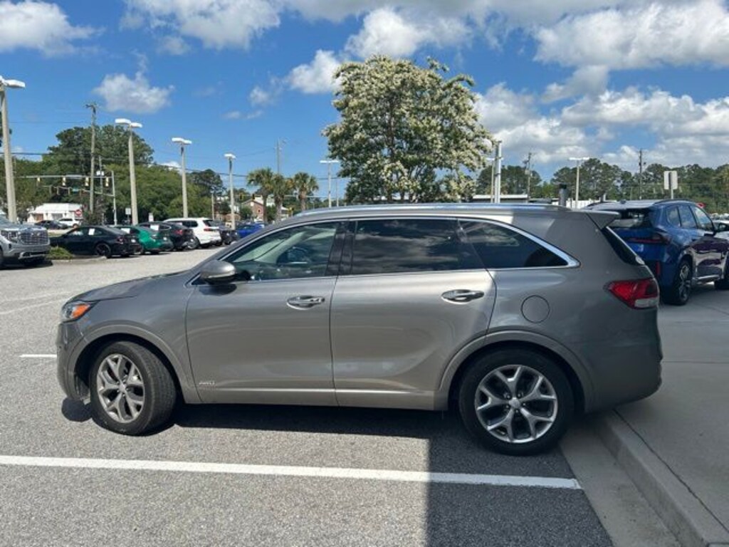 Used 2017 Kia Sorento 3.3L SX SUV