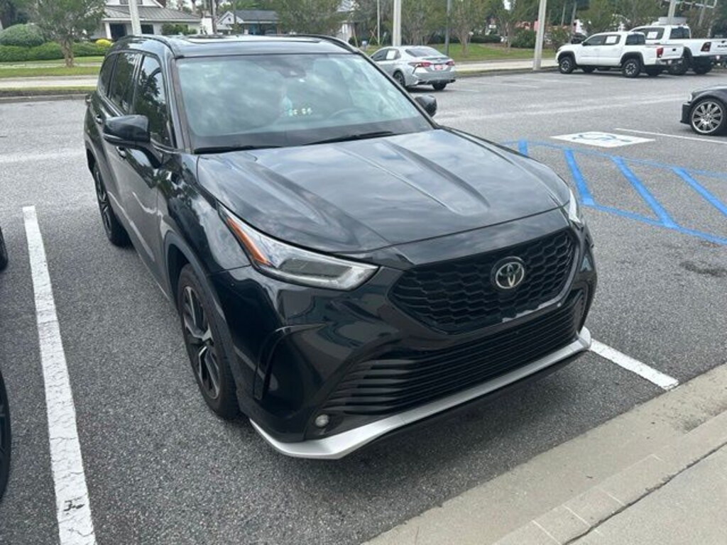 Used 2022 Toyota Highlander XSE SUV
