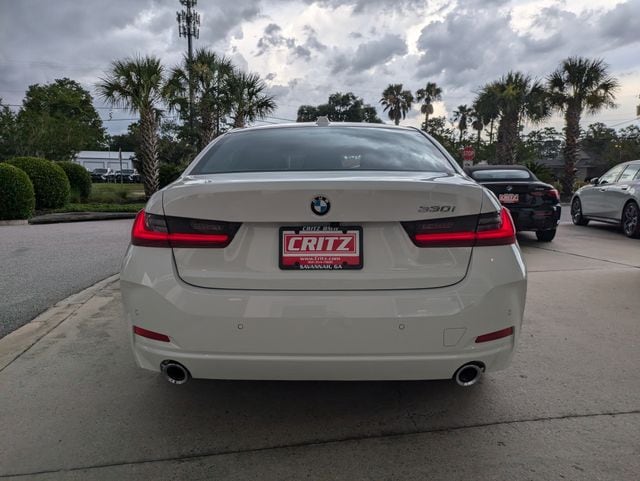2026 BMW 3 Series 330i - Photo 6