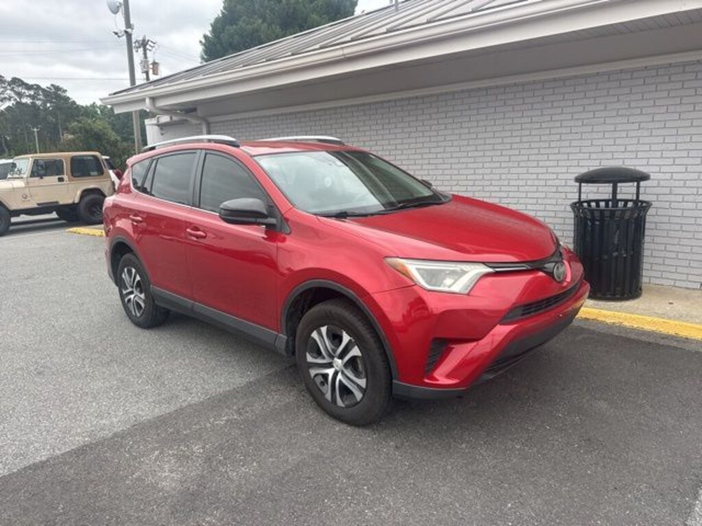 Used 2017 Toyota RAV4 LE SUV