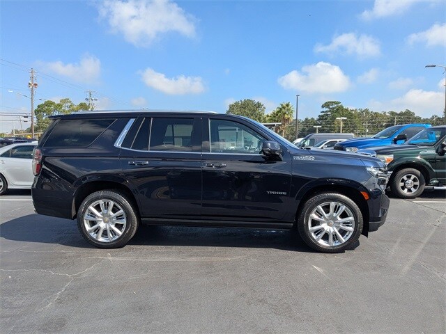 2022 Chevrolet Tahoe High Country photo 2
