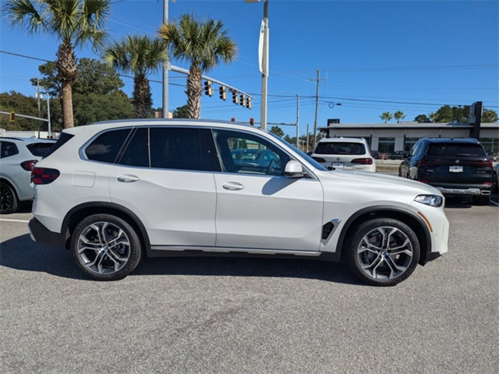 New 2026 BMW X5 xDrive40i SUV