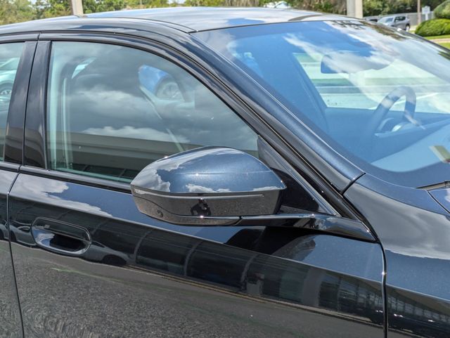 2027 BMW 5 Series 550e - Photo 13