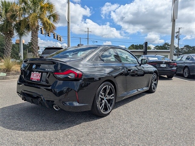2025 Bmw 230i Coupe photo 4