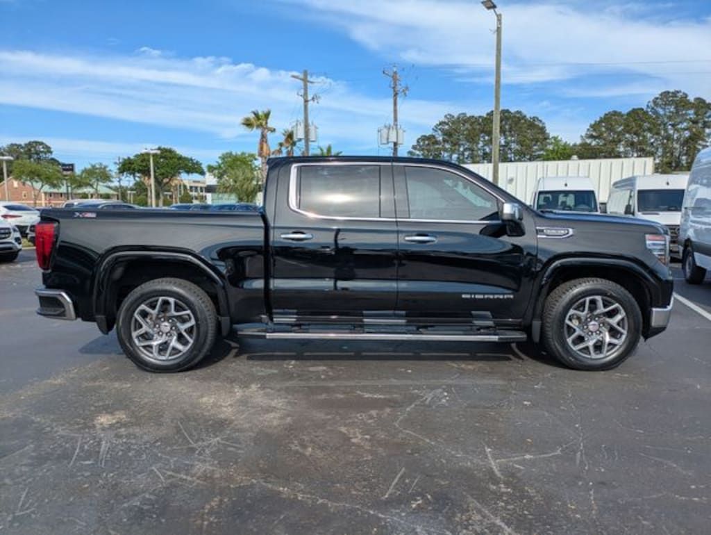 Used 2023 GMC Sierra 1500 SLT Truck Crew Cab