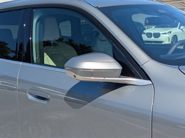 2026 BMW X3 30 - Photo 13