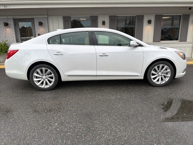 2016 Buick LaCrosse Leather photo 3