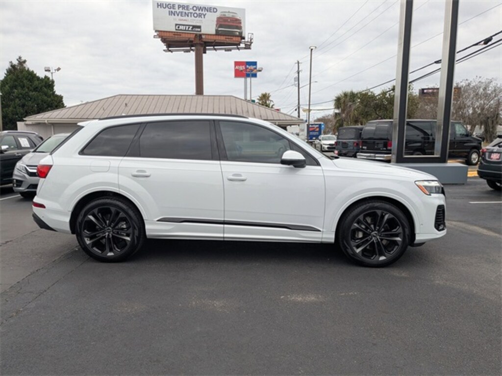 Used 2025 Audi Q7 55 Premium SUV