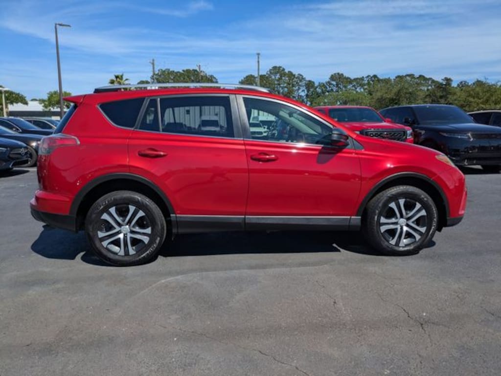 Used 2017 Toyota RAV4 LE SUV