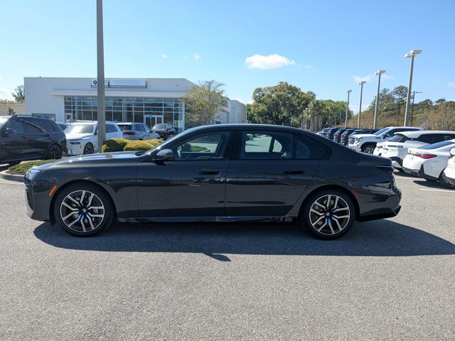 2026 BMW 7 Series 760i - Photo 7
