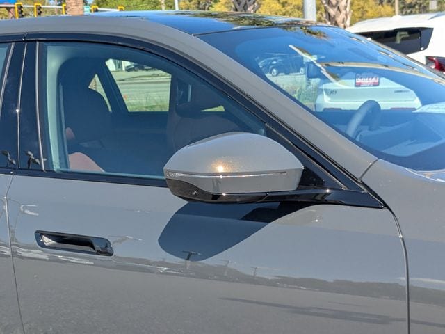 2026 BMW 7 Series 760i - Photo 12