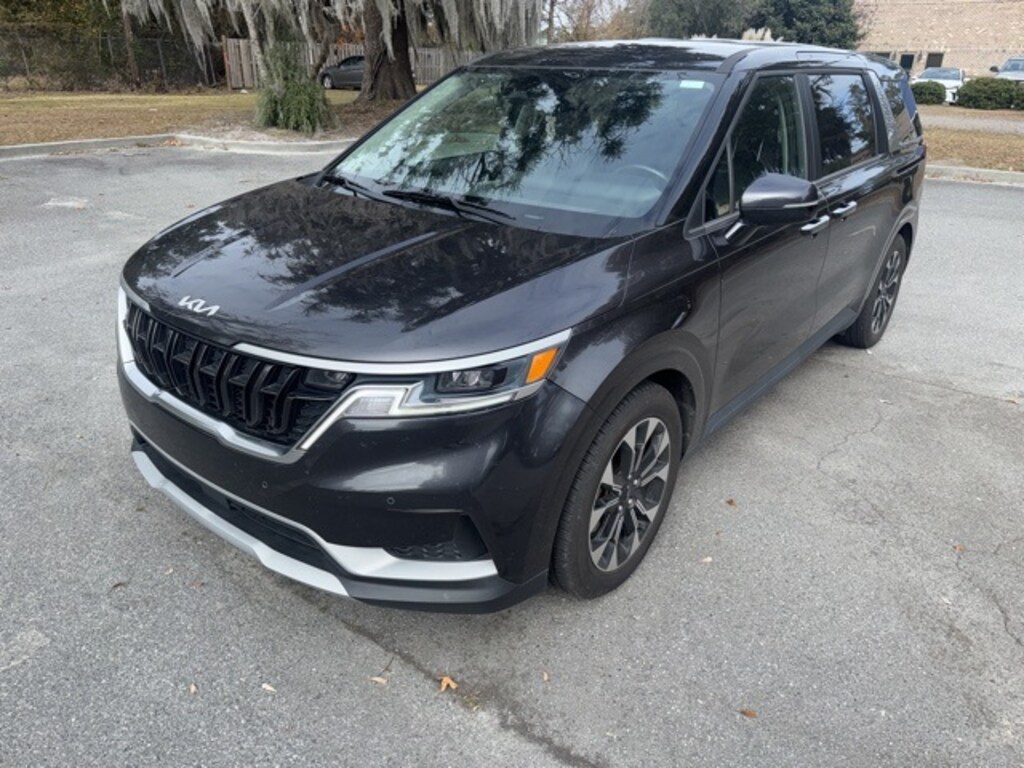 Used 2022 Kia Carnival EX MPV