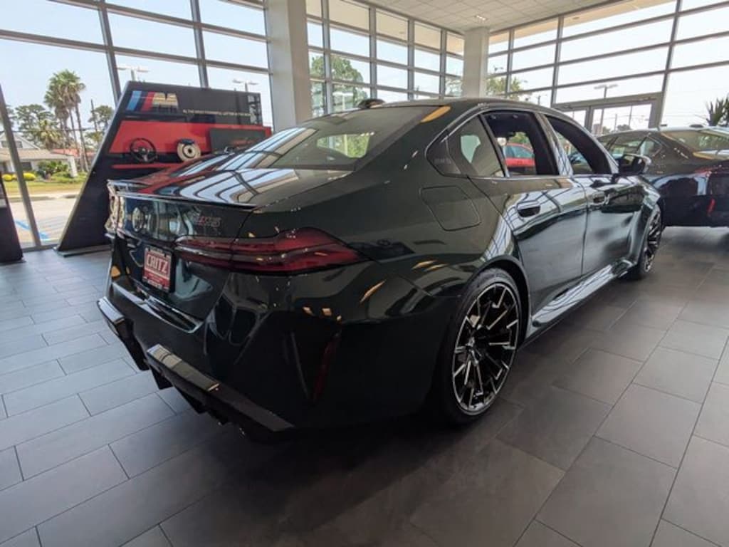 New 2027 BMW M5 Sedan