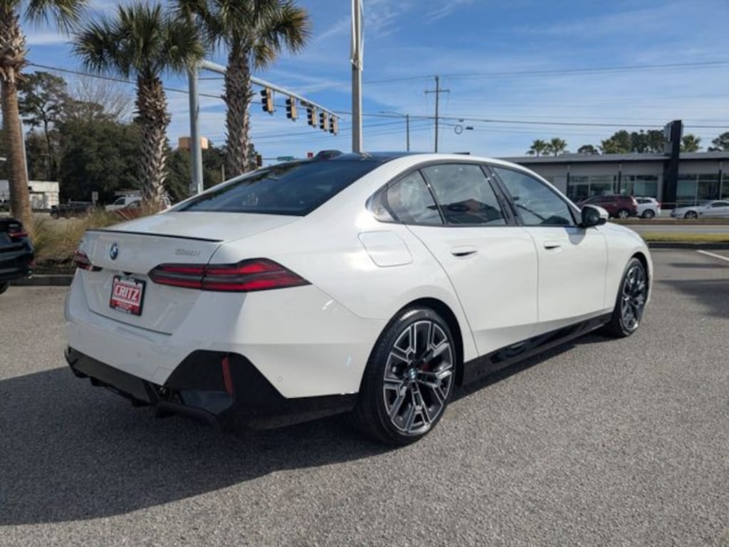 New 2026 BMW 530i xDrive Sedan