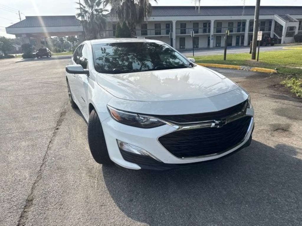 Used 2024 Chevrolet Malibu RS Sedan