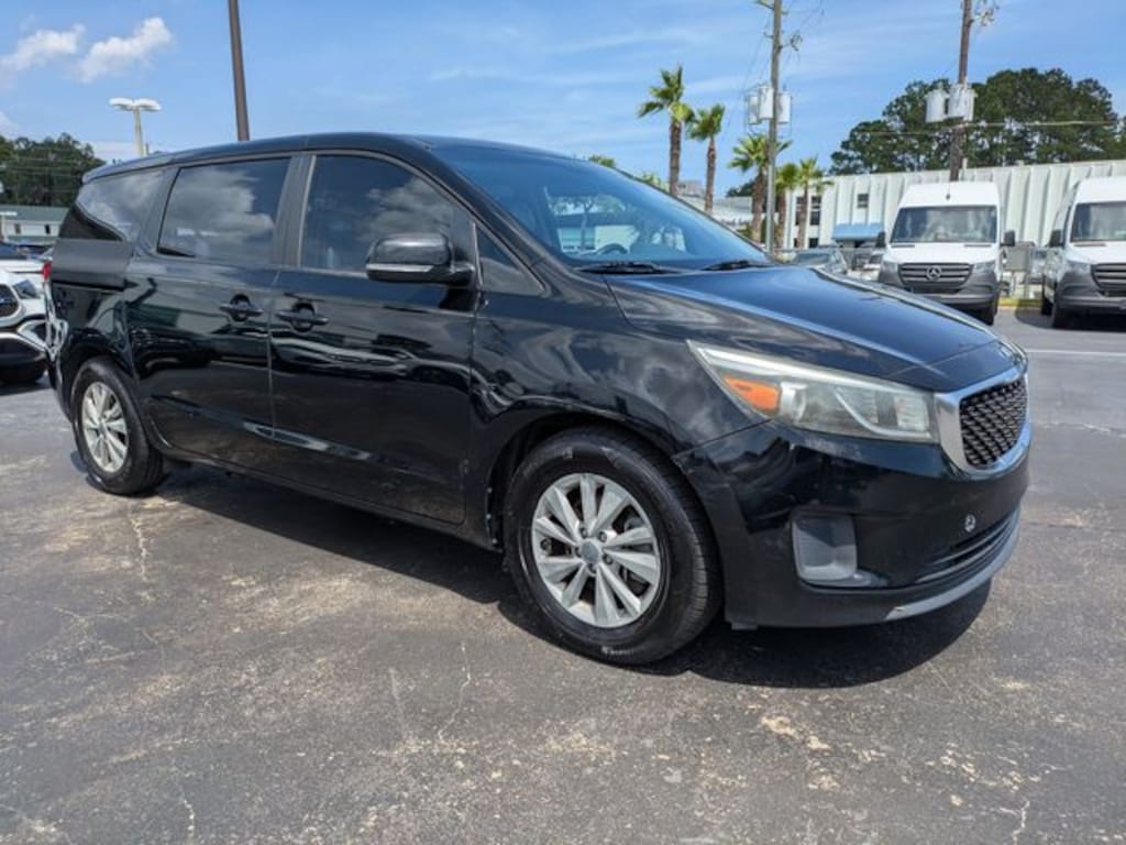 Used 2016 Kia Sedona L FWD Van