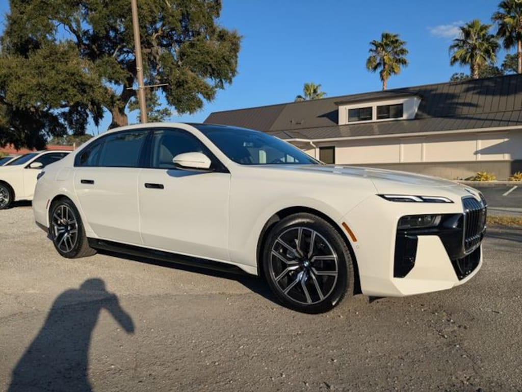 New 2026 BMW 740i xDrive Sedan