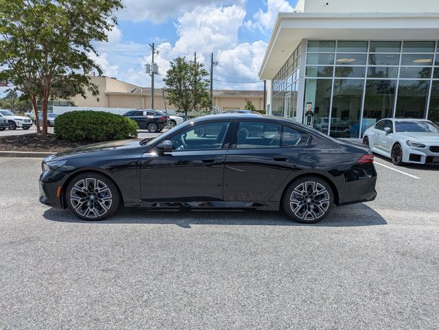 2027 BMW 5 Series 550e - Photo 8
