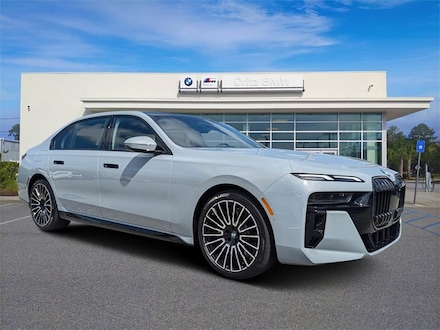 2025 BMW 760i xDrive Sedan