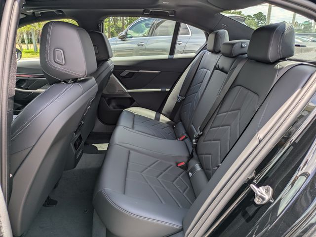 2027 BMW 5 Series 550e - Photo 14