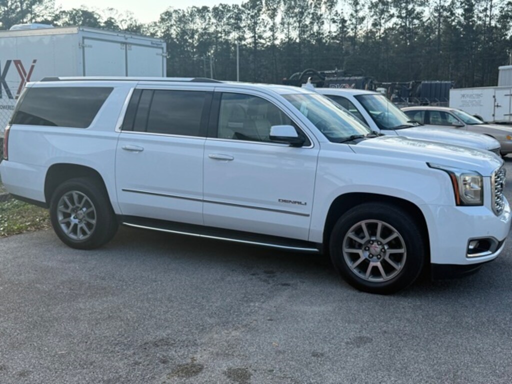 Used 2019 GMC Yukon XL Denali SUV