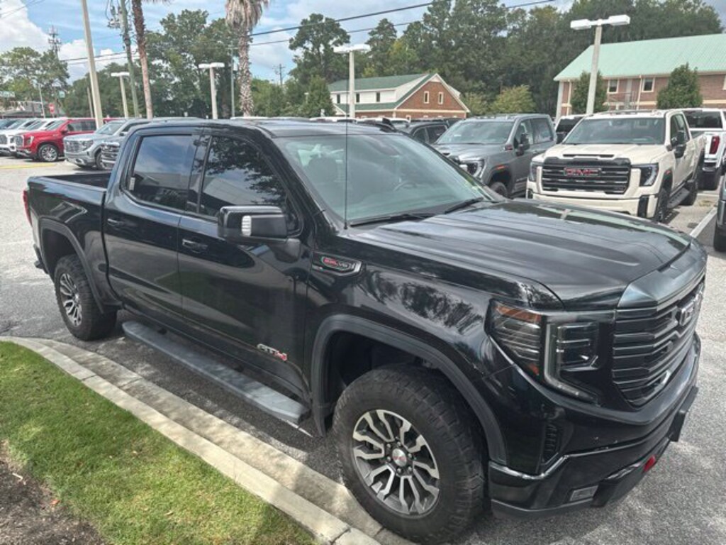 Used 2022 GMC Sierra 1500 AT4 Truck Crew Cab