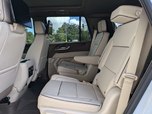 2026 GMC Yukon Denali - Photo 14