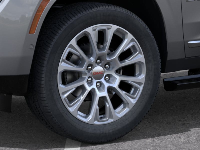 2026 GMC Yukon Denali - Photo 9