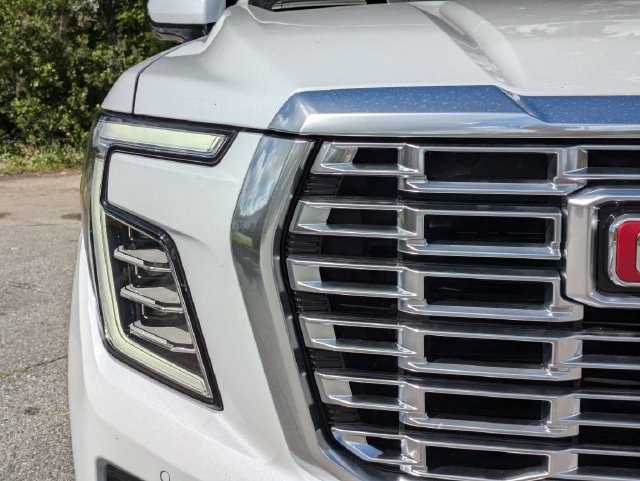 2026 GMC Yukon Denali - Photo 10
