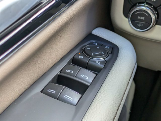 2026 GMC Yukon Denali - Photo 26