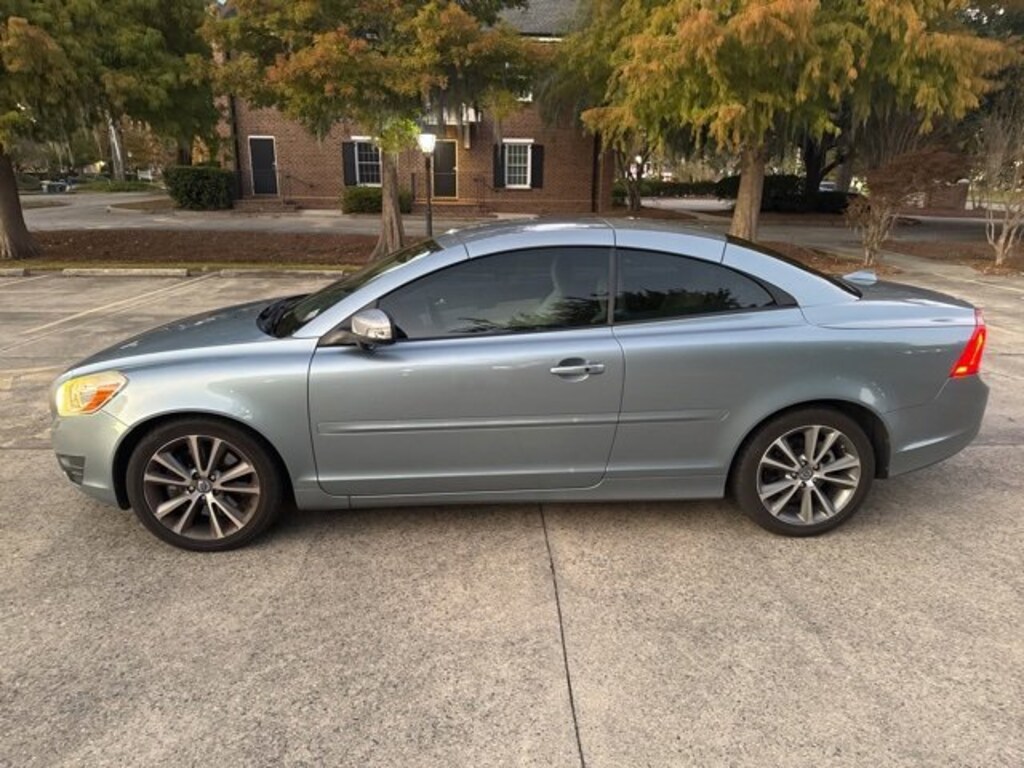 Used 2011 Volvo C70 T5 Convertible